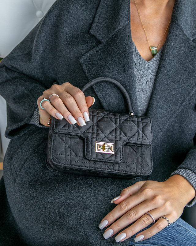 Black Quilted Agata Bag with Turn-Lock | TJ COLLECTION
