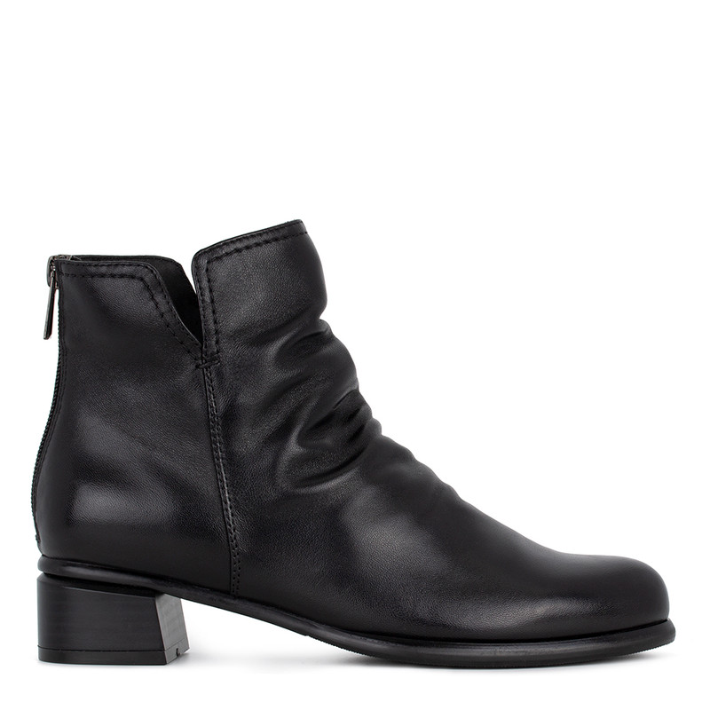 Women's Black Leather Boots with Cutouts GP 5334016 BLI
