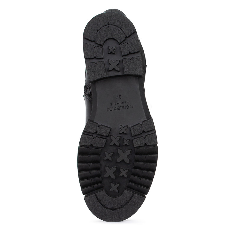 Women's Black Smooth Leather Winter Boots GP 5722216 BLI