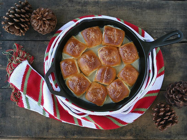 Pani Popo (Coconut Bread) Pani Popo (Coconut Bread)