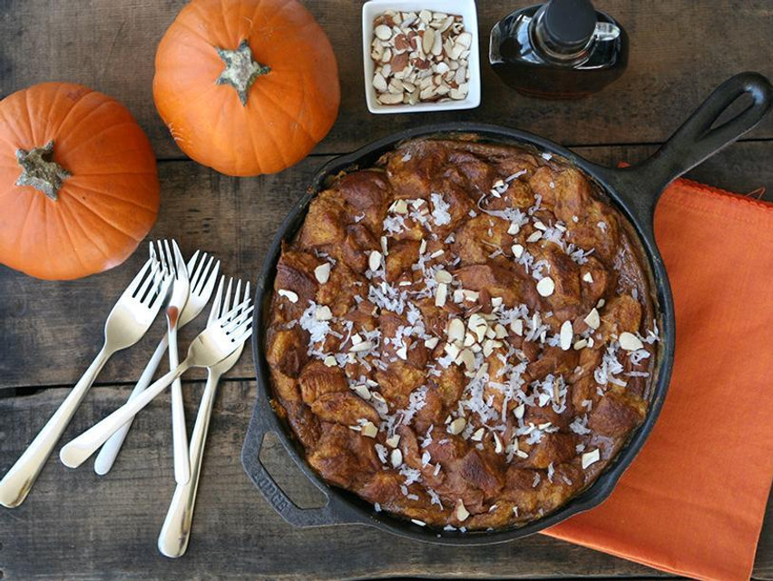 KING’S HAWAIIAN Skillet Pumpkin French Toast