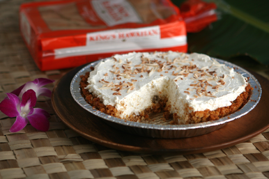 Pineapple Mac Nut Cream Pie Recipe | King's Hawaiian