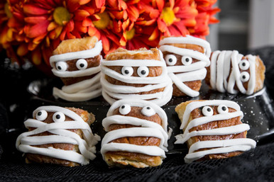 Pumpkin Mummy Rolls: Festive Halloween Treat