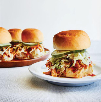 Mini BBQ Chicken Sliders: Flavorful Fun | King's Hawaiian