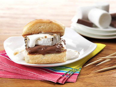 Satisfy Your Cravings with S'mores Recipe | King's Hawaiian