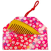 japanese-o-araba-style-tokigushi-tsuge-boxwood-wide-tooth-comb-with-case-200.jpg