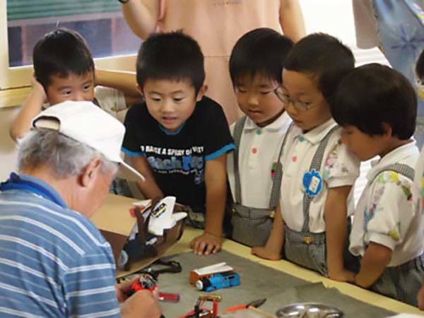 dedicated volunteer “Toy Doctors” in Miyazaki