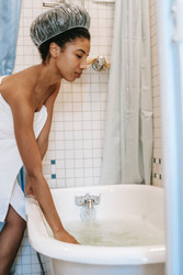 TAKE A BUBBLE BATH TO GET GREAT NATURAL HAIR