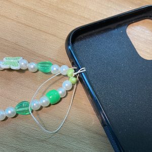 How to attach a phone charm to your case in 4 easy steps
