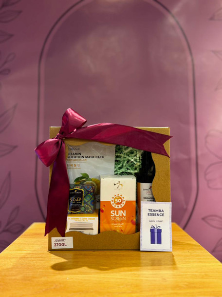 Glow Ritual Vitamin C ,Vitamin c Brightening Toner ,Vitamin c Sunscreen ,Traditional Soap White Clay & Citrus, Vitamin Solution Mask Pack