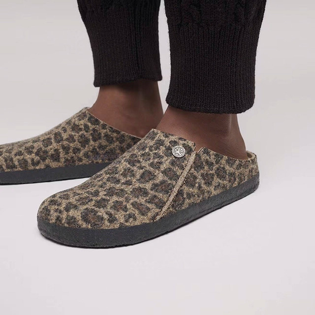 Birkenstock Zermatt Clog – Wool Shearling Leo Toffee – Women’s