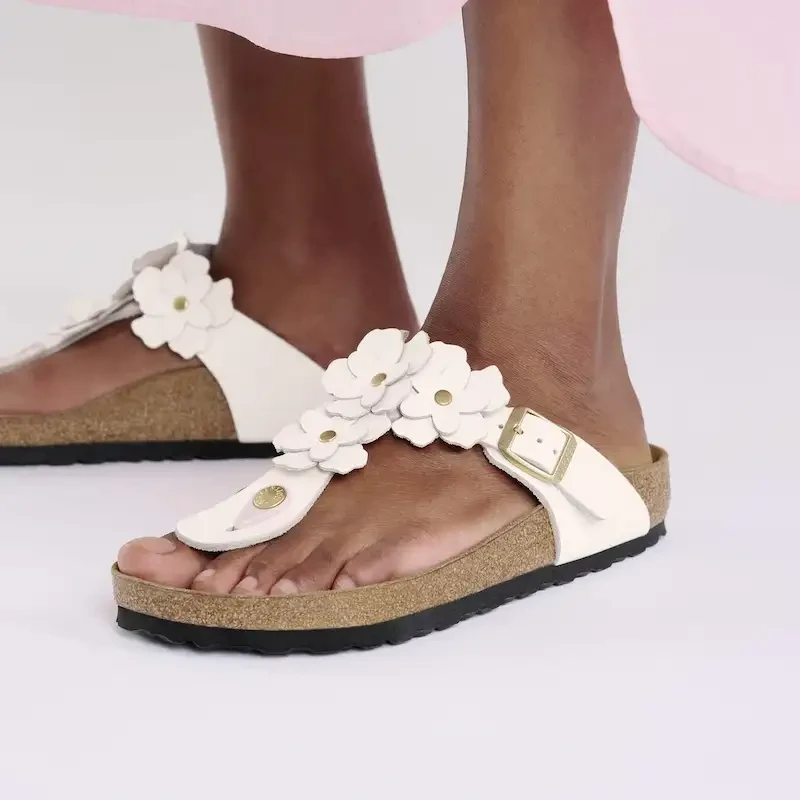 Birkenstock Gizeh Flowers Sandal – Light Rose Leather – Women's