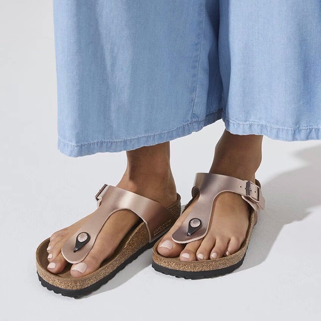 Birkenstock Gizeh Sandal – Birko-Flor Copper – Women’s