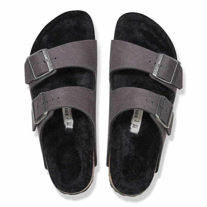Birkenstock Arizona Shearling Microfaser Sandal – Desert Dust Black – Unisex