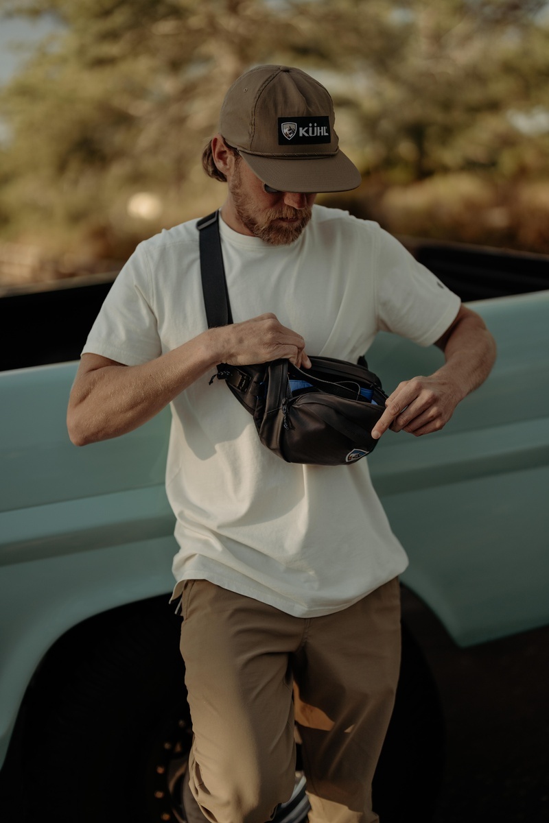 SHORT SLEEVES