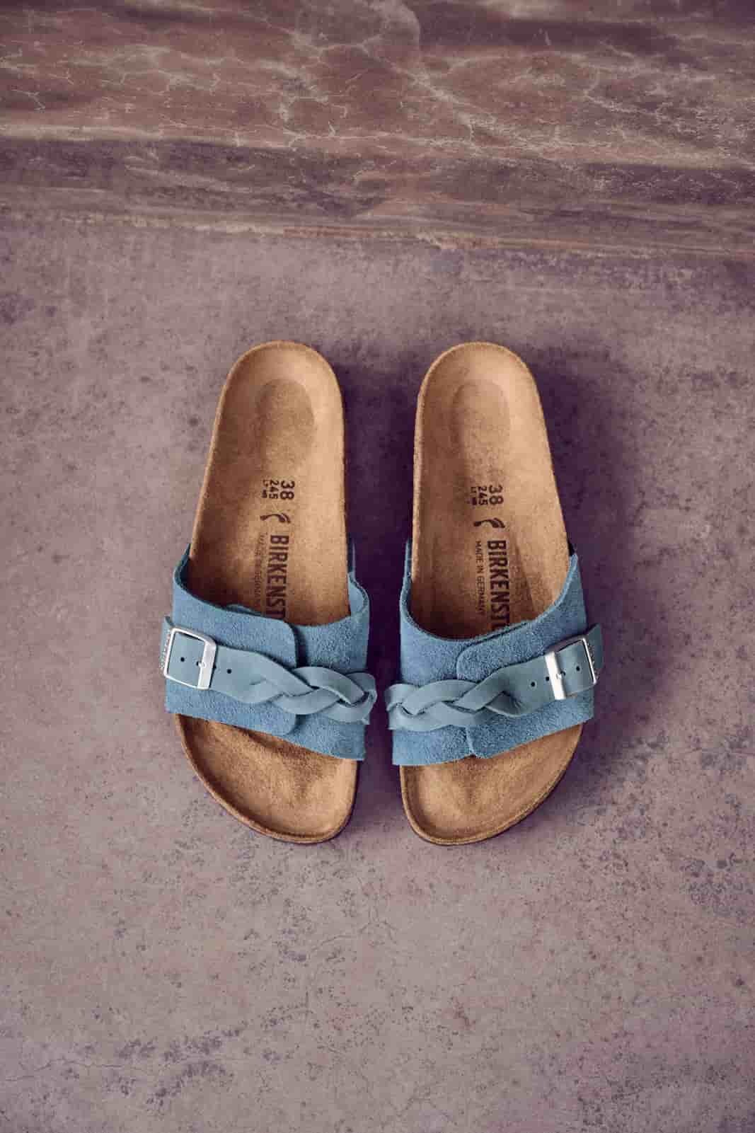 ONE-STRAP SANDALS