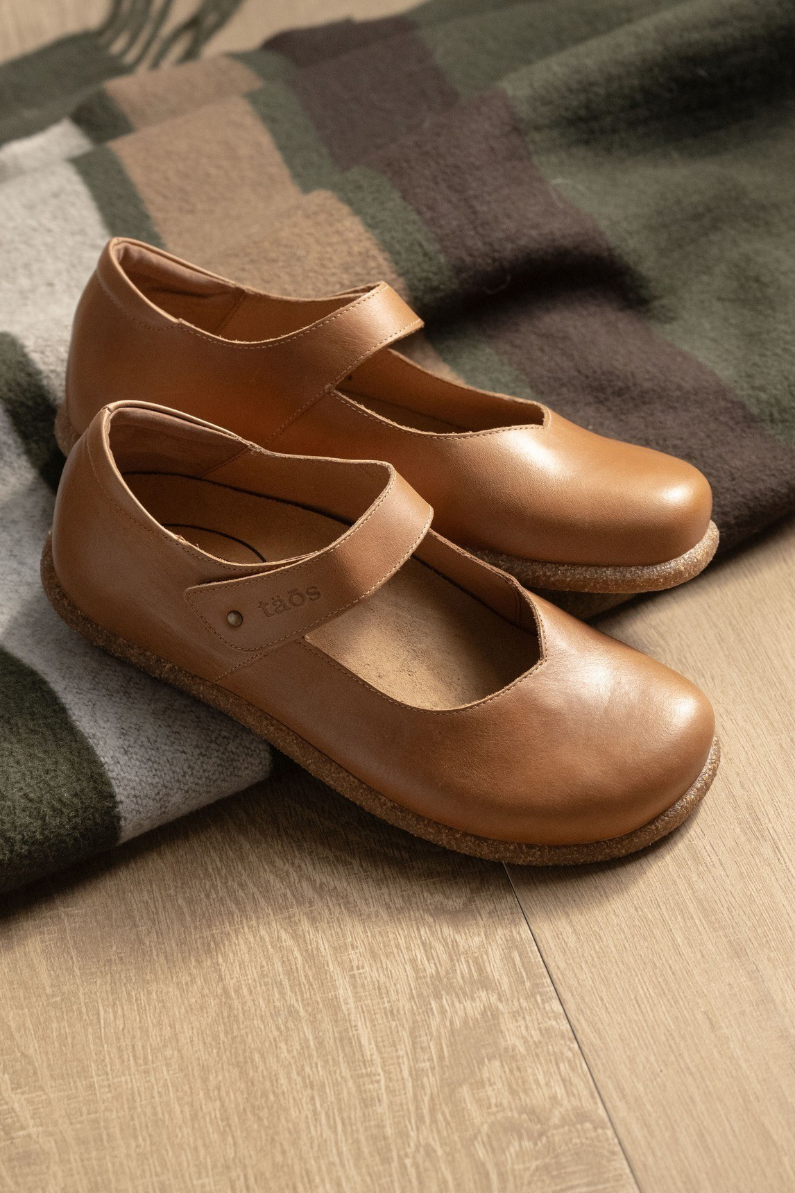 FOOTWEAR