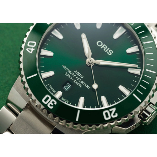 Oris Aquis Date 43.5mm Green Dial Men's Watch Oris Aquis Date 43.5mm Green Dial Men's Watch