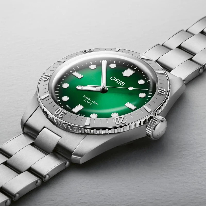 オリーブ Oris Divers Sixty-Five Chronograph Ocean Green – Element iN Time NYC