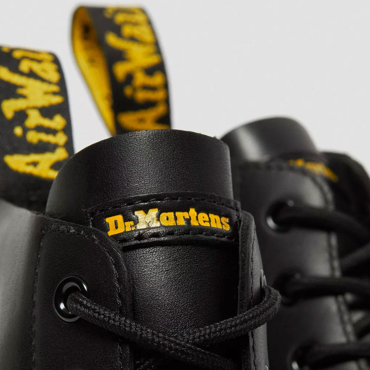 Thurston Dr Martens Lusso Leather Chukka Boots B