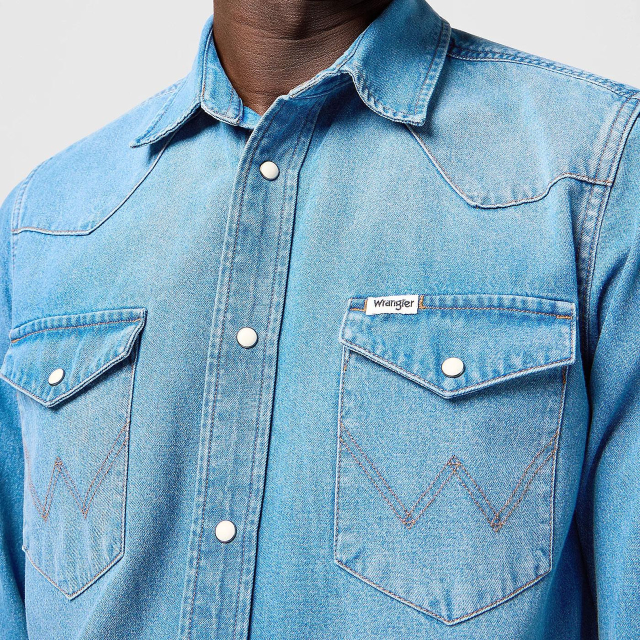 WRANGLER Retro 70s Light Blue Denim Western Shirt