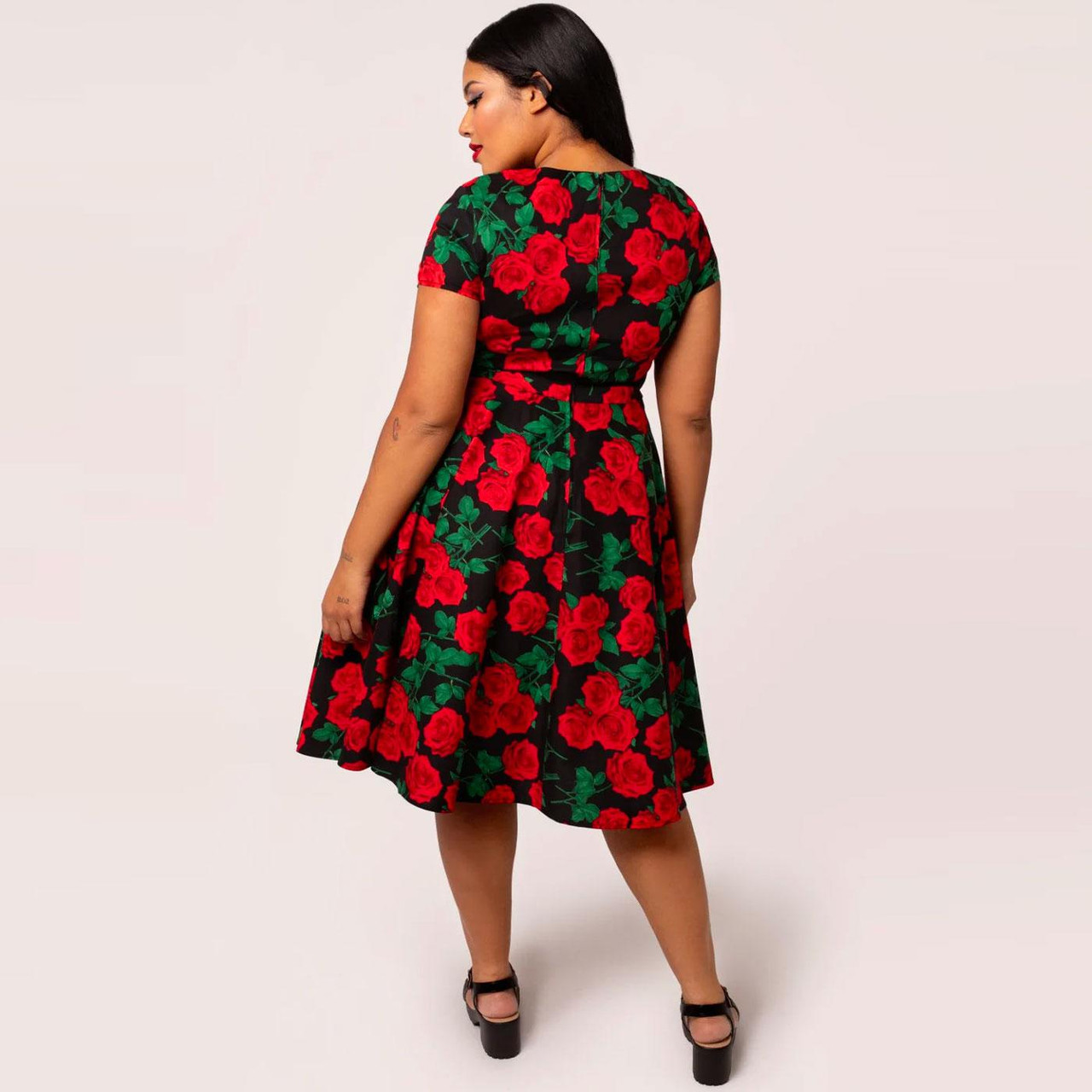 green emerald velvet dress Roesia Dress – Hell Bunny