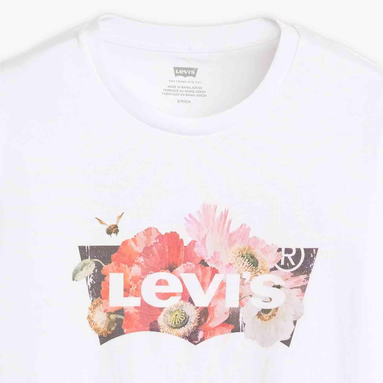 Levi's Perfect t-shirt in cream with printed batwing logo
