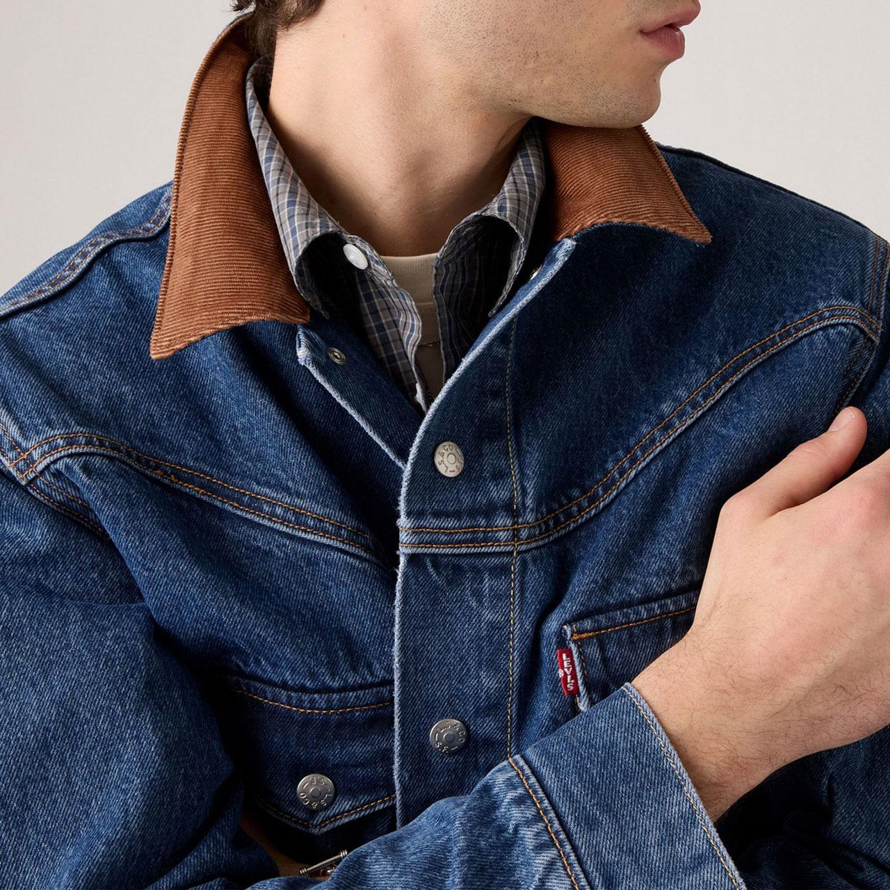 Levi's® Western Shorthorn Denim Trucker Jacket NA