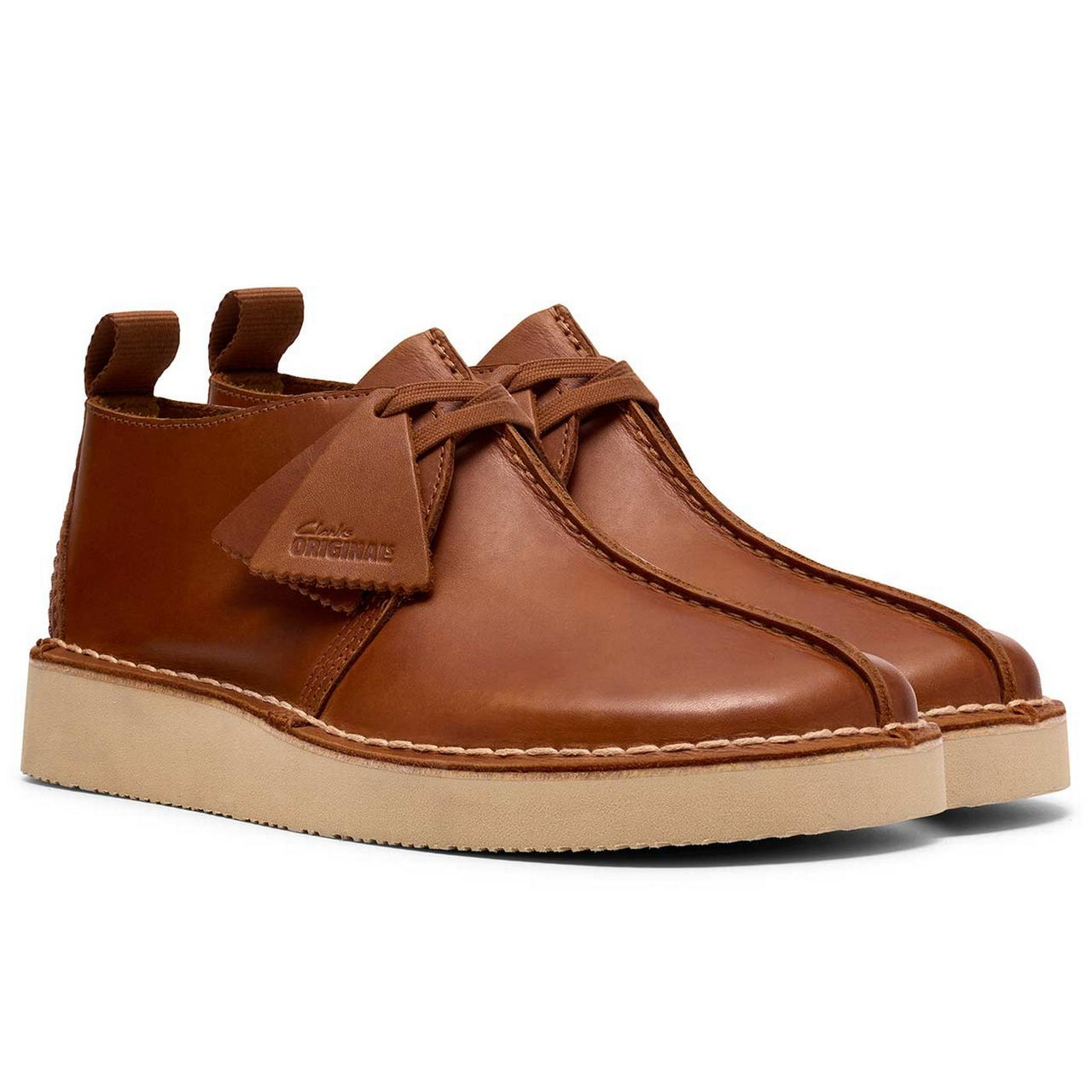 Clarks Originals Desert Trek Leather Shoes in Tan
