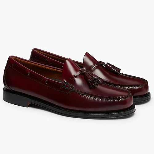 Pair of Bass Weejuns Mens Heritage Larkin Tassel Loafers in Wine Leather