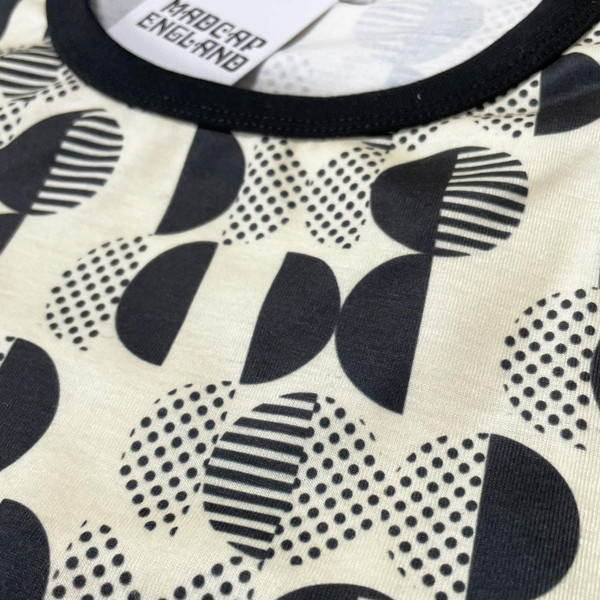 Madcap England Eclipse Mono Retro 70s Abstract Circle Tee in White Asparagus
