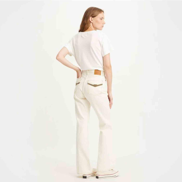 Levi's Movin On 70s High Flares in Retro Sunny Cream A46910000