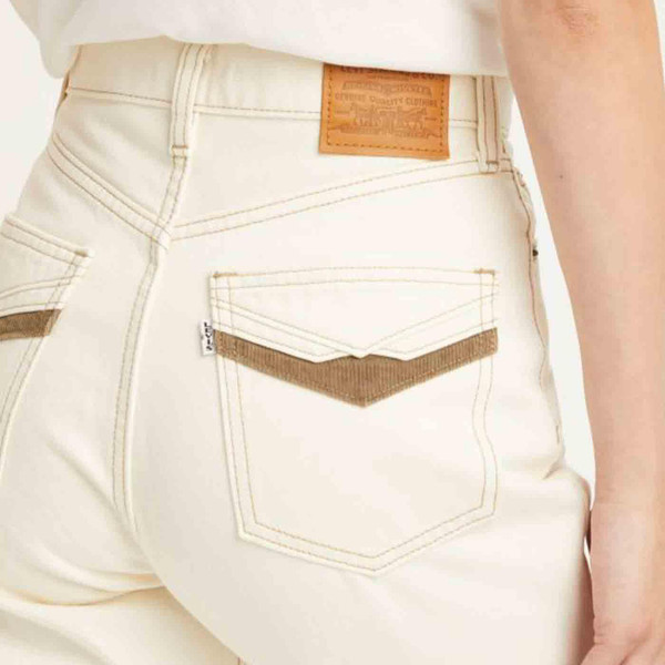 Levi's Women's Retro Movin On 70s High Flares in Sunny Cream A46910000