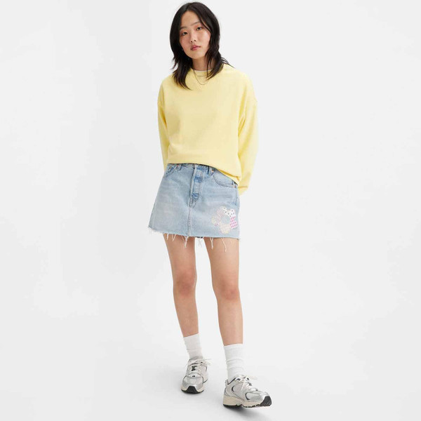 Levi's Icon Retro Denim Daisy Patch Skirt in Fresh As A Daisy A46940015