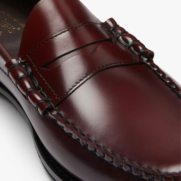 Beef roll details on Bass Weejuns Heritage Larson 60s Mod Ivy league Penny Loafers in Wine