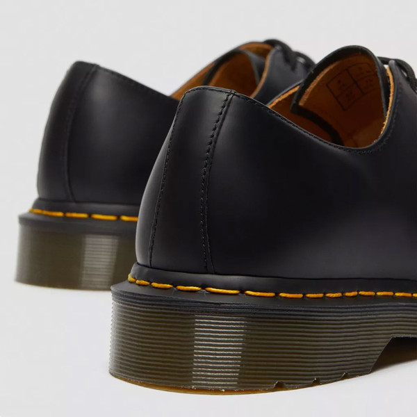 Heels on Dr Martens 1461 Men's 3 Eyelet Shoes in Smooth Black Leather