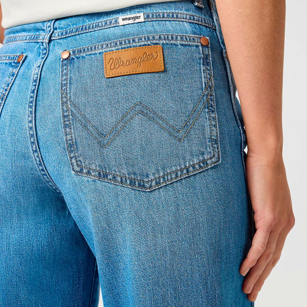 Wrangler Women's Spat Loose Retro 90s Baggy Denim Jeans in Urban Echo