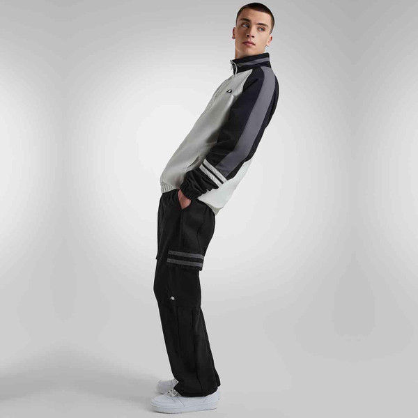Ellesse Santadi Retro Cargo Pants in Black SHY21458 011