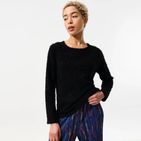 Louche Women's Blanka Eyelash Long Sleeve Fluffy Jumper in Black