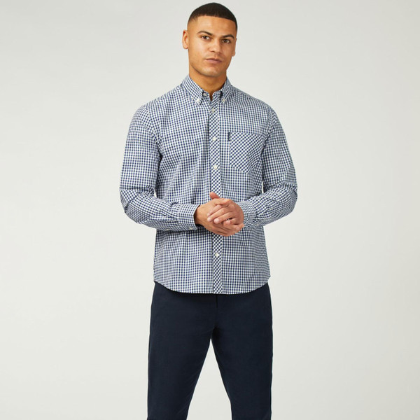 Model weaing Ben Sherman Mens Signature Gingham Button Down Long Sleeve Shirt in Dark Blue