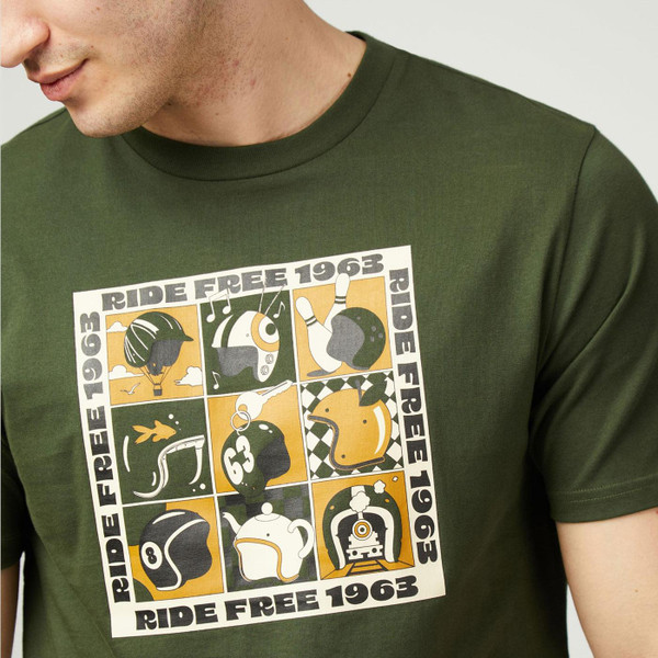 Ben Sherman Trippy Scooter Helmets T-shirt in Green 0078236 072