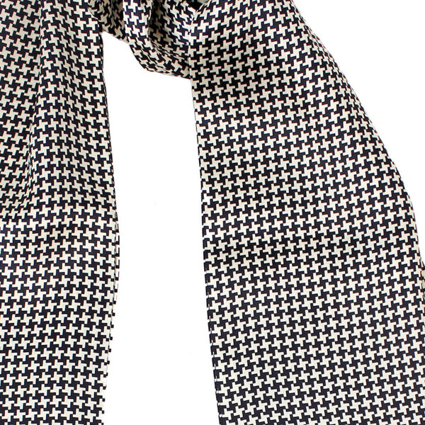 Tootal 60s Mod Dogtooth Silk Scarf in Black and White TV5930 026 Close Up