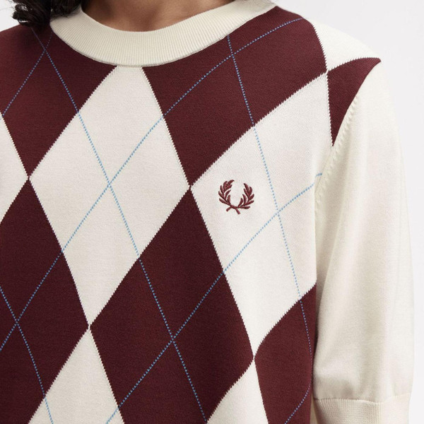 Fred Perry Men's Argyle Crew Neck T-shirt in Ecru K1319 560 Close Up