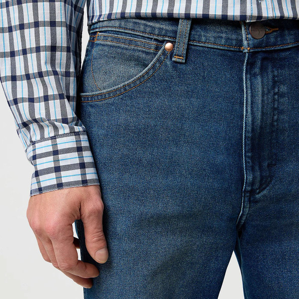 Wrangler Wrancher Retro Denim Bootcut Jeans in Old Habits Close Up Front
