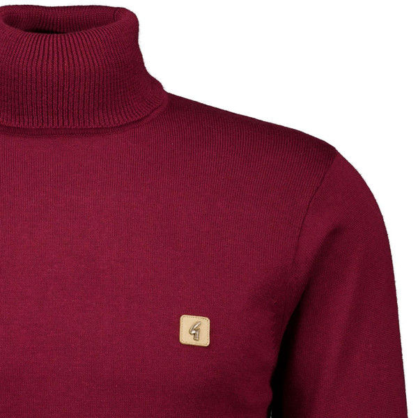 Gabicci Vintage Ricardo Retro Knitted Roll Neck Jumper in Mulberry Close Up