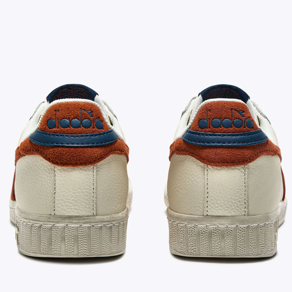 Heels and back of Diadora Game Low Waxed Suede Vintage Effect Trainers in Off White/Rust 501.180188 D0855