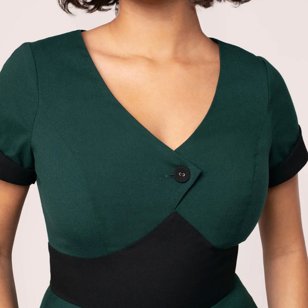 Neckline and button on Hell Bunny Jessica Vintage Retro 50s Flared Short Sleeve Dress in Green