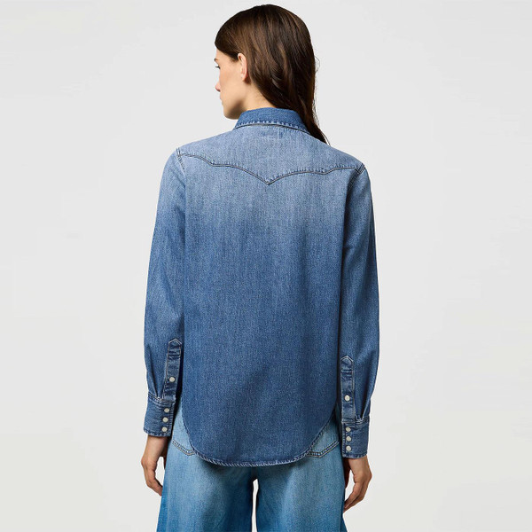Wrangler Women's Retro 70s Denim Western Shirt in Light Hand pictured from back
