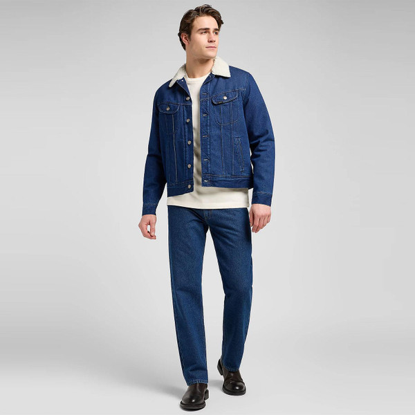 Lee Men's Retro 1970s Regular Sherpa Jacket in Save It Blue Denim model picture full length