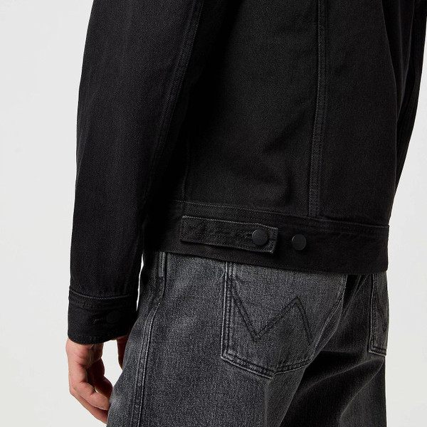 Wrangler Regular Classic Black Denim jacket in Orion close up picture of cuff and back hem